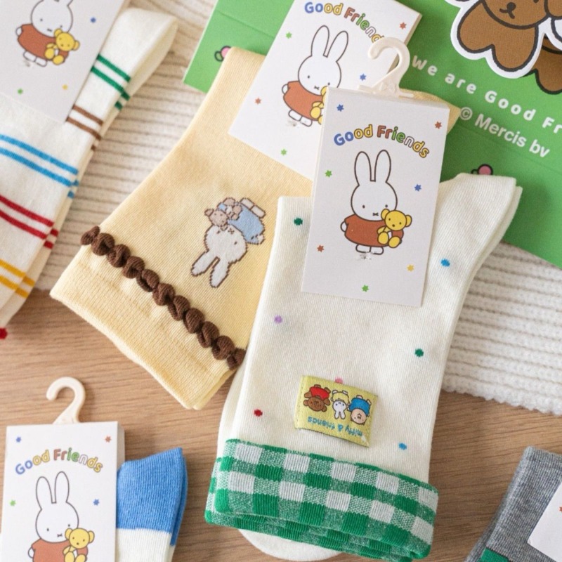 ถุงเท้ามิฟฟี่น่ารัก ลายการ์ตูน - Winter Clothing Cute บทวิจารณ์และราคา