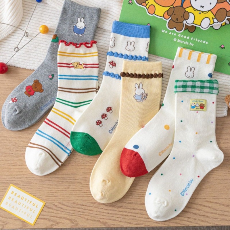 ถุงเท้ามิฟฟี่น่ารัก ลายการ์ตูน - Winter Clothing Cute บทวิจารณ์และราคา