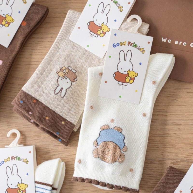 ถุงเท้าข้อกลางลายมิฟฟี่น่ารัก  - Winter Clothing Cute บทวิจารณ์และราคา